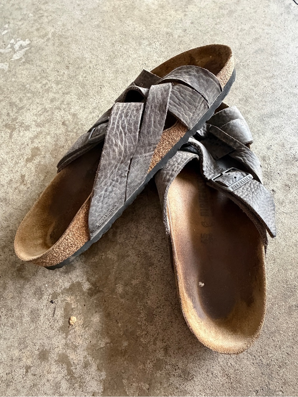 Birkenstock Men's Textured Gray Leather Crossover Slide Sandals - Picture 2 of 4